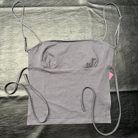 Edikted Women's Backless Crop Top - Picture 1 of 2